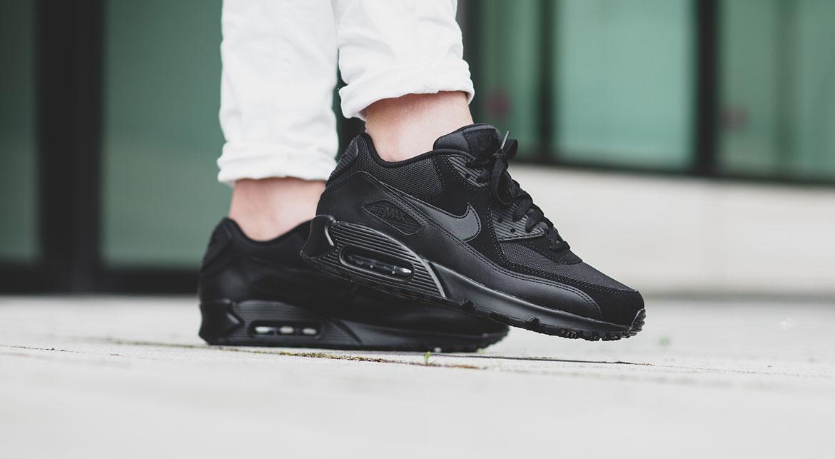 Nike Air Max 90 Essential 